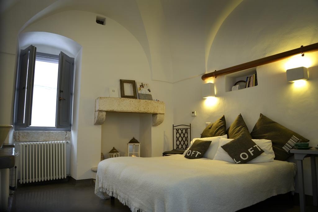 I 7 Archi Guest House Ostuni Habitación foto